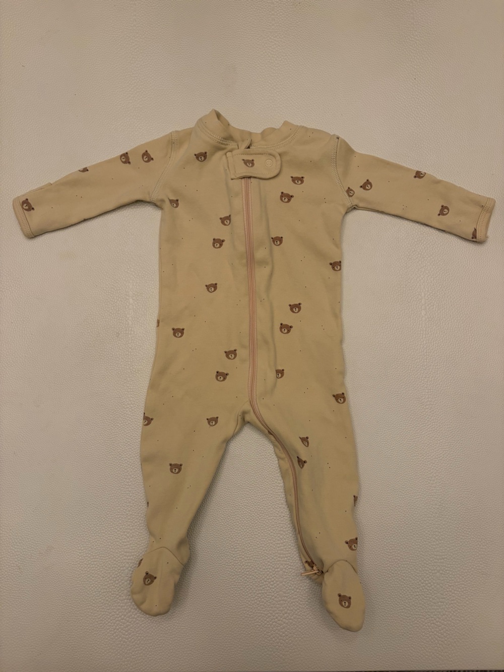 Quincy Mae Beige Bear Print Footed One-Piece Zipper Romper, 3-6mo, EUC